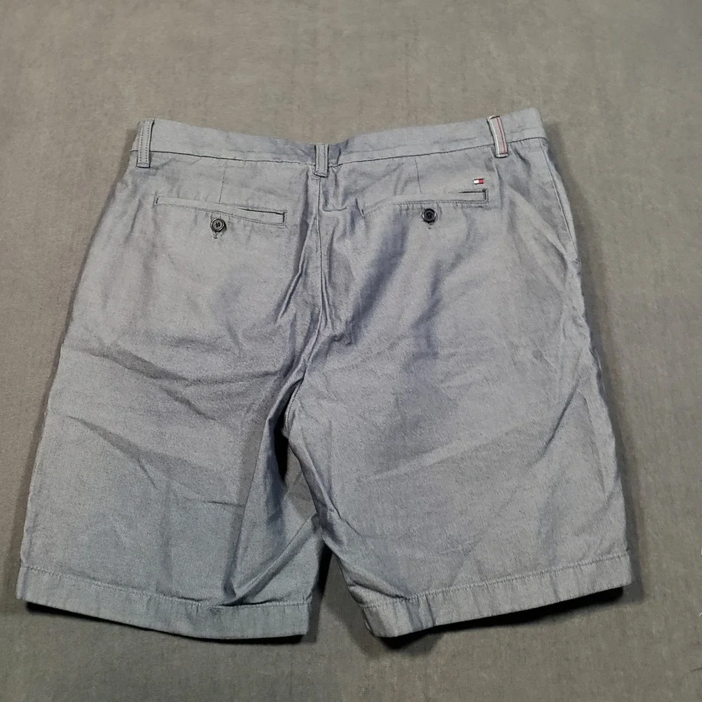 Tommy Hilfiger Chino Shorts Mens 36 Blue Chambray Cotton‎ Flat Front Casual